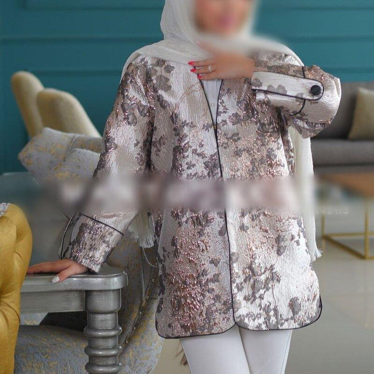 مانتو مزونی مجلسی کوتاه ژاکارد ترک گل برجسته