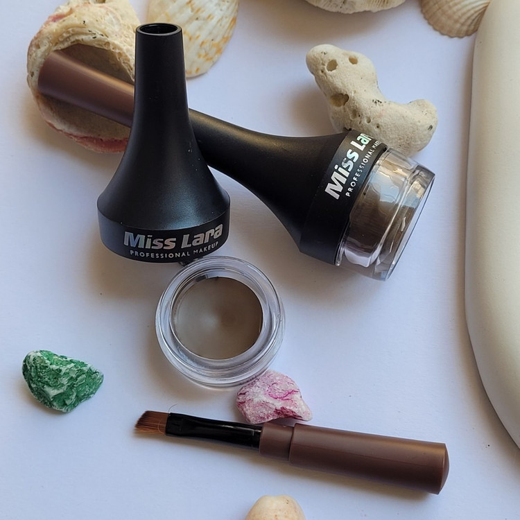خط چشم ژله ای میس لارا